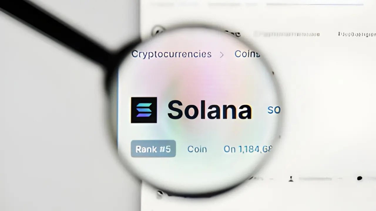 A magnifying glass zooming on Solana